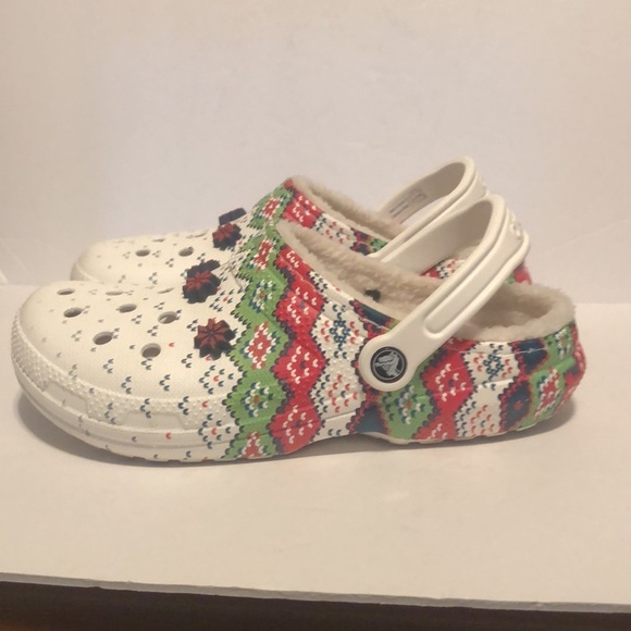 Crocs Unisex-Adult Classic Lined Holiday Charm Clog - Picture 2 of 7